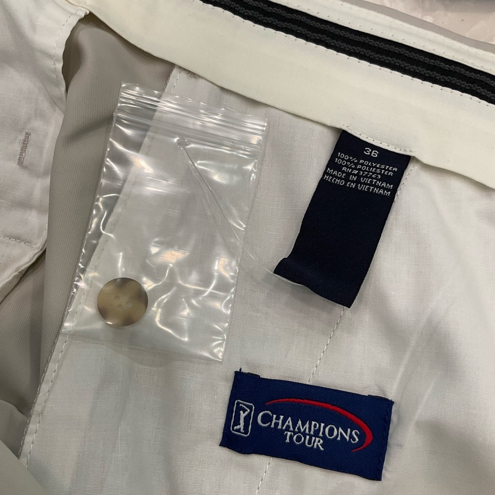 Champions Tour Men’s Shorts NWOT, Pleated Front, Zip, Loops, Side Lockets, Sz 36 - Picture 5 of 12
